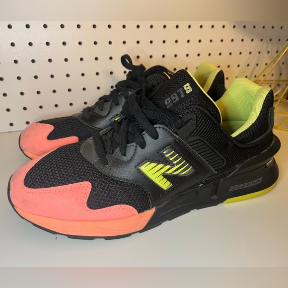 New Balance 997S Kawhi Leonard Sunrise - Picture 11 of 17